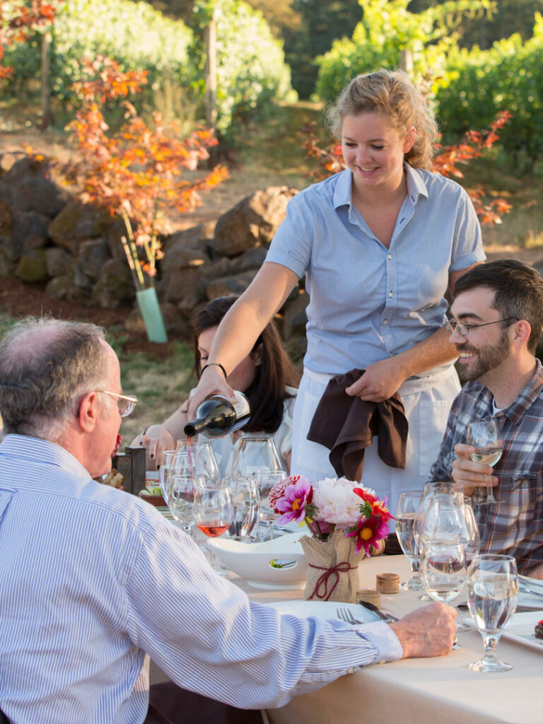 Oregon territory farm-to-table dining