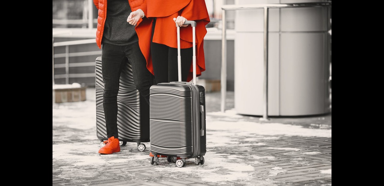 Our Top 8 Holiday Travel Tips and Tricks
